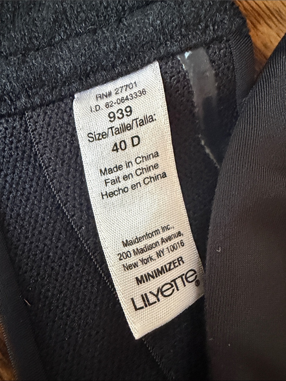 Lilyette Black Minimizer Bra 40D - Picture 2 of 7